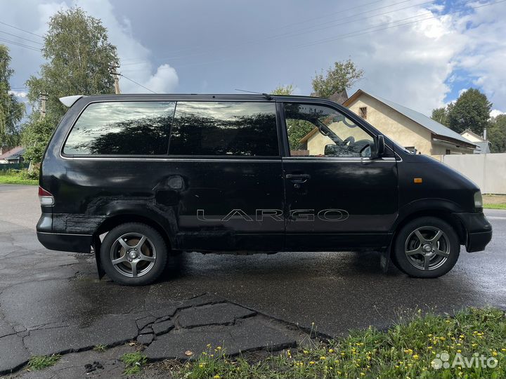 Nissan Largo 2.0 AT, 1994, 300 000 км