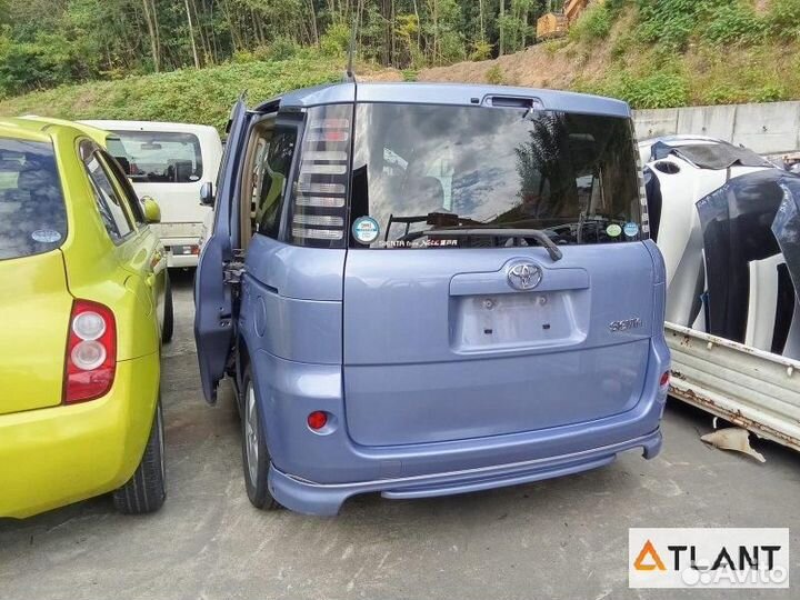 Накладка замка багажника toyota sienta