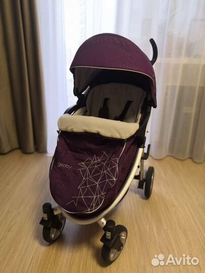 Прогулочная коляска