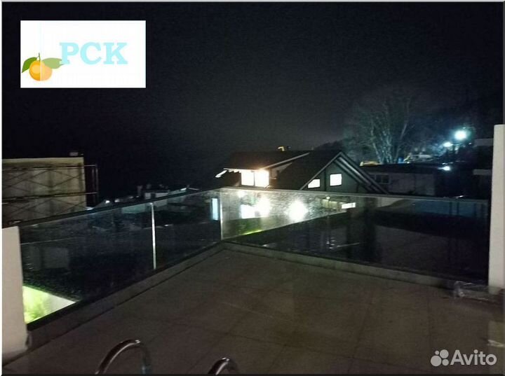 Стеклянные ограждения балкона