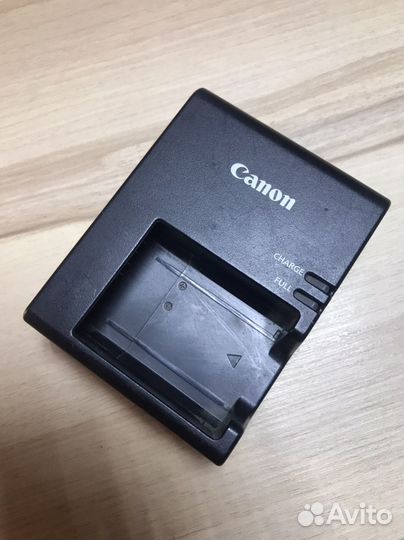 Зарядное устройство Canon LC-E10E
