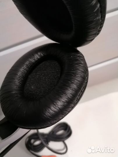 Игровые наушники с микрофоном sven новые