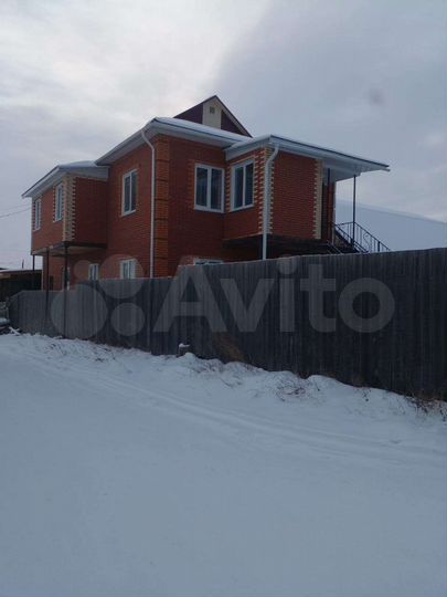 Дом 180 м² на участке 3 сот.