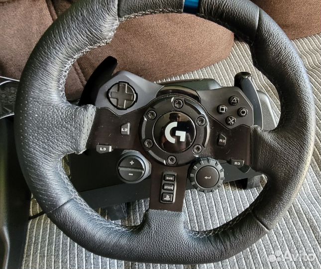 Игровой руль Logitech G923