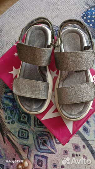 Сандалии для девочки