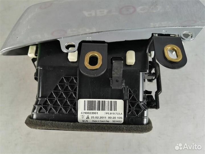 Дефлектор в торпедо левый Porsche Cayenne 958 201