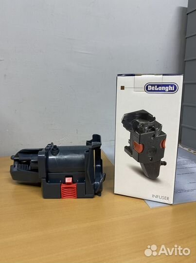 Заварочный блок кофе-машины DeLonghi
