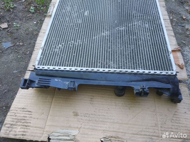 Радиатор двигателя Mercedes GLA X156