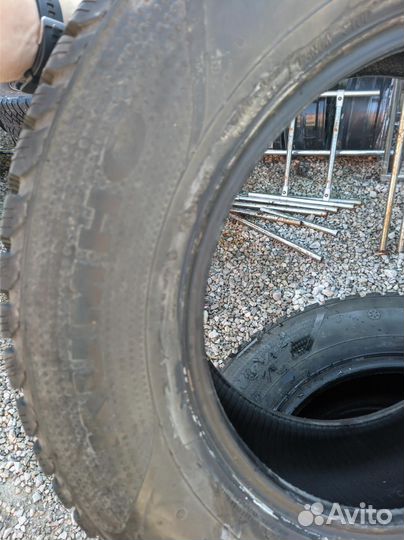 Kumho I'Zen RV KC15 215/70 R16