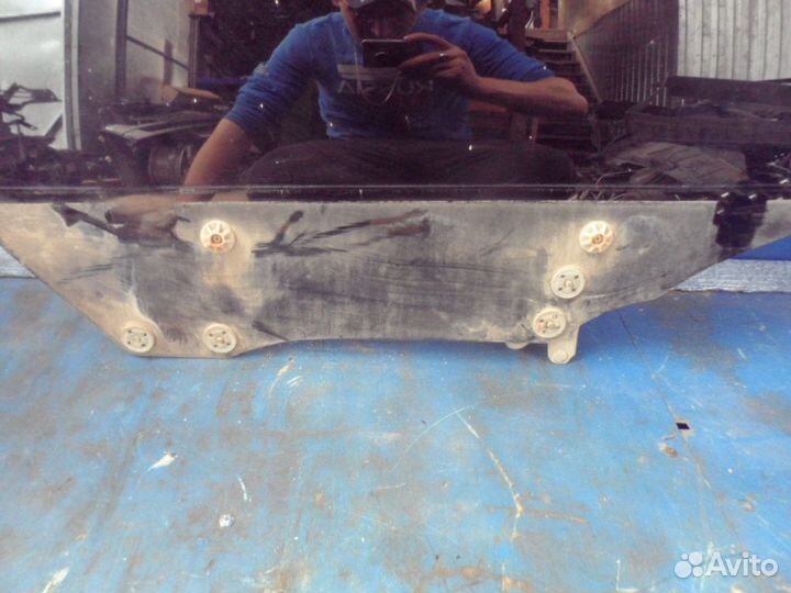 Стекло двери задней левой subaru Forester (S11)