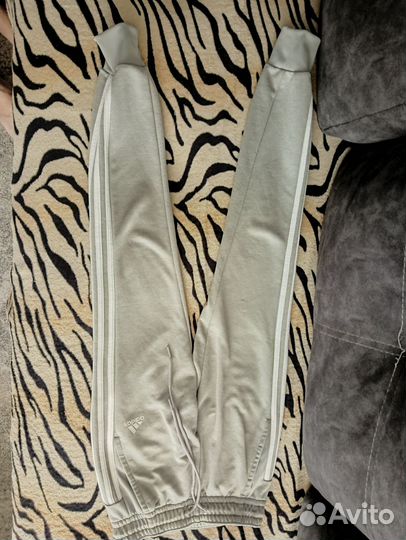 Спортивный костюм и кроссовки Adidas