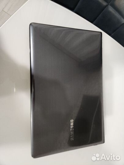 Ноутбук samsung
