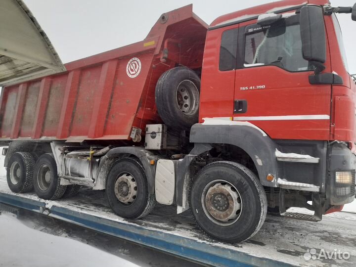 Водитель самосвала