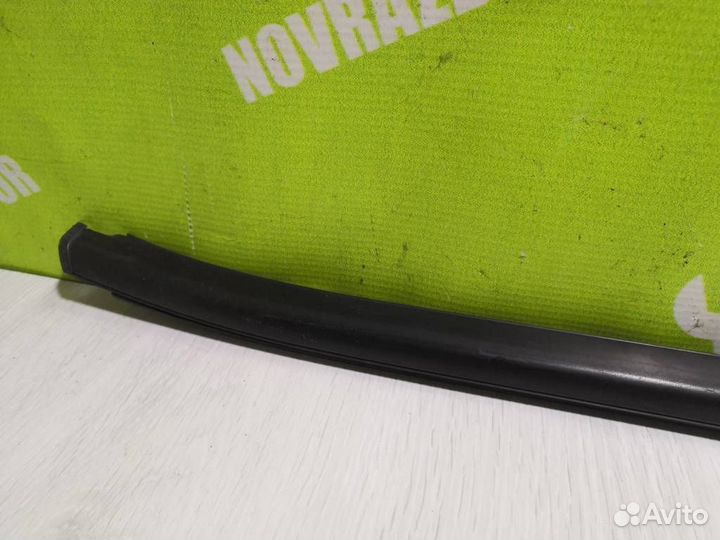 Уплотнитель стекла двери Киа Оптима 3