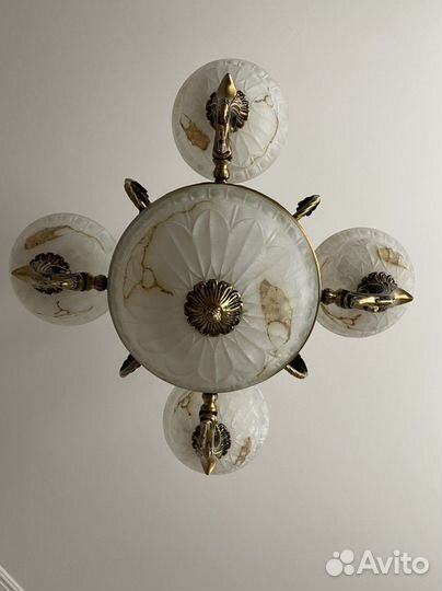 Люстра б/у почти новая