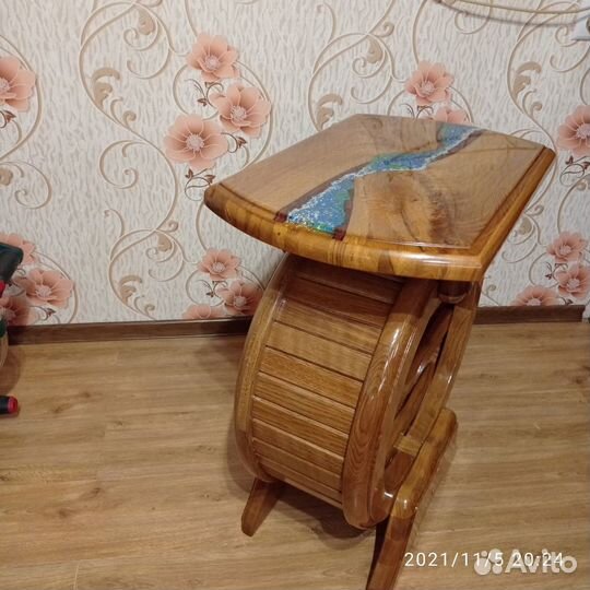 Столик-бочка