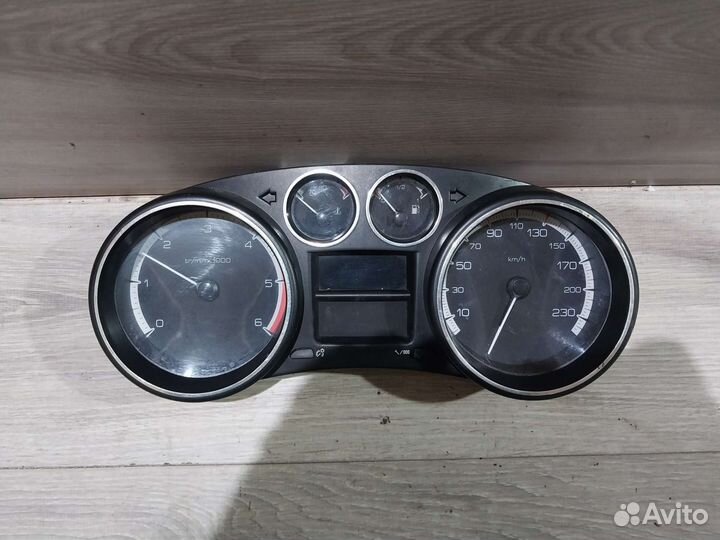 Панель приборов Peugeot 408 1.6 дизель