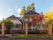 Объявления риэлторских услуг образец. Описание квартиры для сдачи. Визитки недвижимость. Могу ли сдать дом в аренду. Продажа недвижимости реклама.