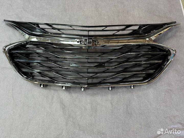 Решетка радиатора Chevrolet Malibu 2018-2024