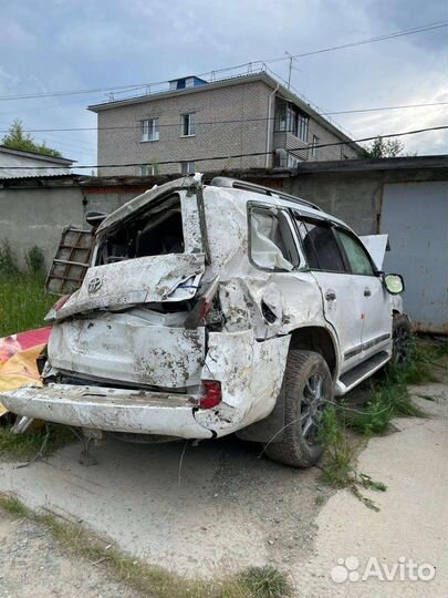 Toyota Land Cruiser 4.6 AT, 2013, битый, 222 000 км