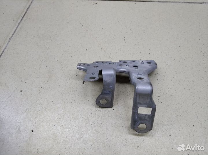 Кронштейн (сопут. товар) Corolla E15 2006-2013