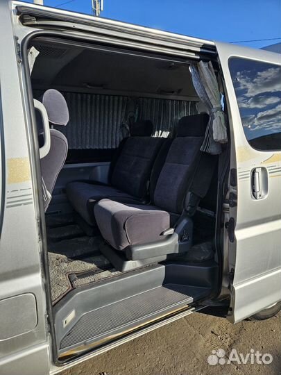 Toyota Regius 2.7 AT, 2001, 330 000 км