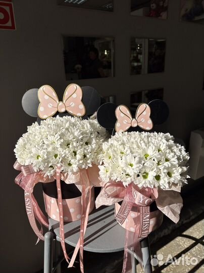 Композиция с ромашками