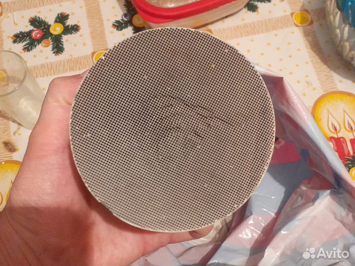 Продам 2 катализатора выбиты с моего авто