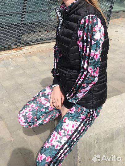 Женский спортивный костюм adidas neo