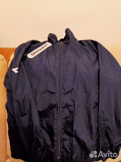 Спортивная ветровка