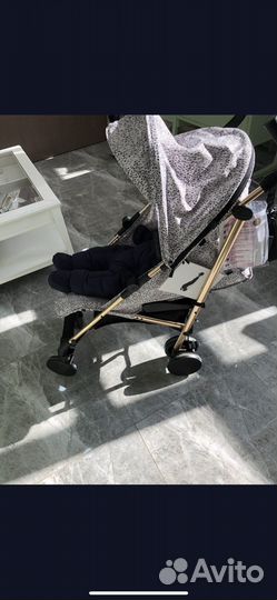 Прогулочная коляска elodie