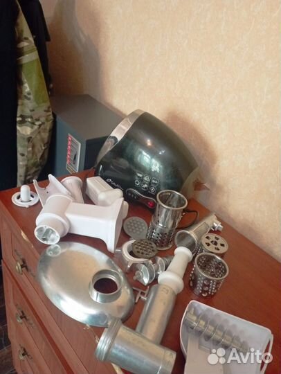 Мясорубка, тëрка электрическая