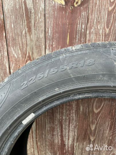 Roadstone N'Fera RU5 225/55 R18