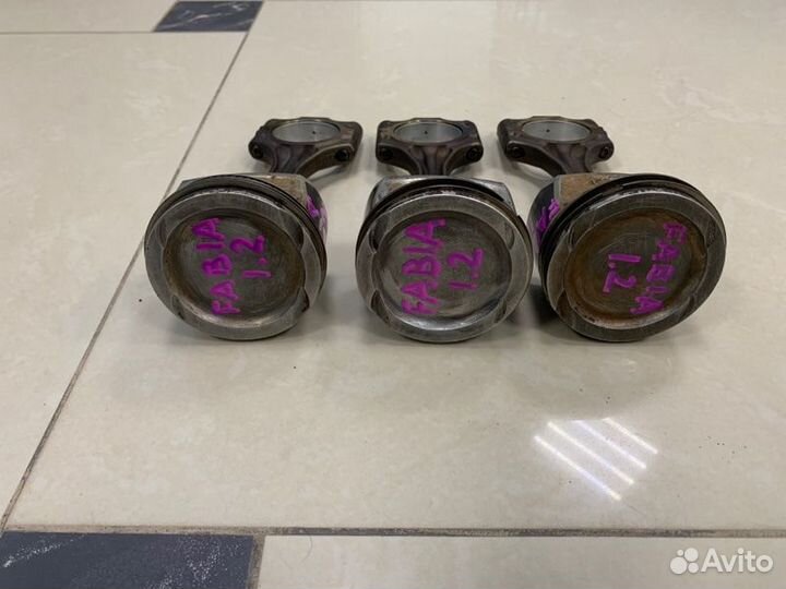 Поршень с шатуном Skoda Fabia 5J5 CGP 2012