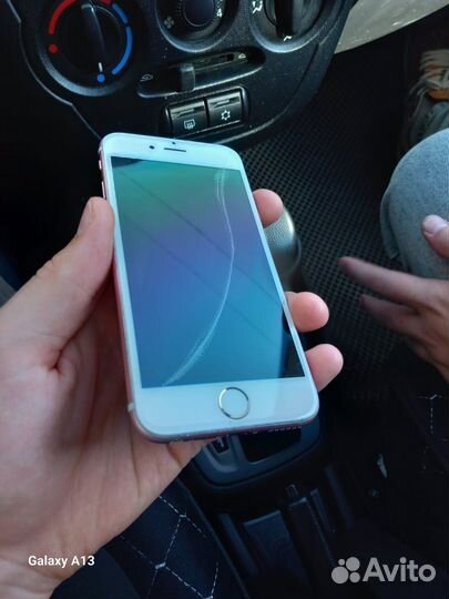 Телефон iPhone 6s