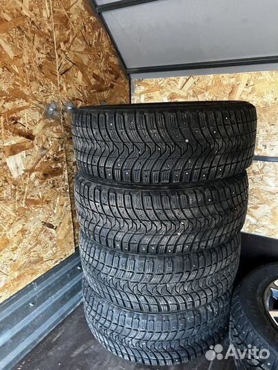 Michelin X-Ice North 3 235/55 R17