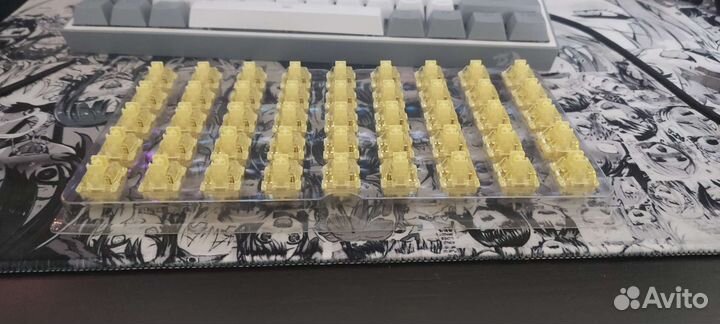 Свичи желтые akko смазанные