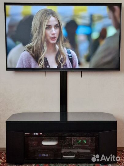 Телевизор Panasonic б/у, 55 дюймов