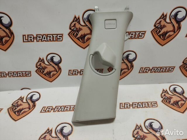 Обшивка стойки B правая Дискавери Спорт L550