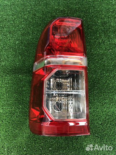 Toyota hilux 2005-2015 Фонарь задний левый