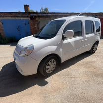 Renault Kangoo 1.6 MT, 2011, 298 000 км, с пробегом, цена 750 000 руб.