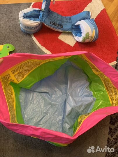 Круг, нарукавники, жилет для плавания 2-6 лет