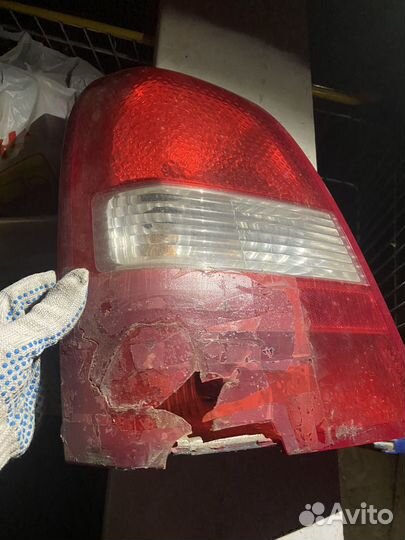Фонарь задний левый без платы Nissan Primera p12