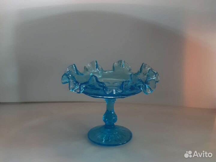 Антикварная вазочка на ножке стекло Мальцов