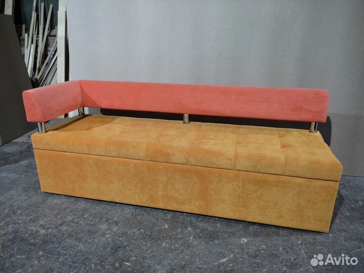 Кухонный диван со спальным местом