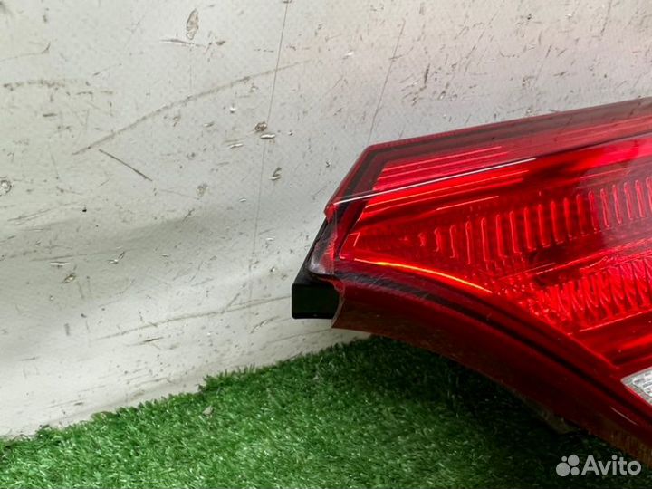 Фонарь правый Kia Rio 4