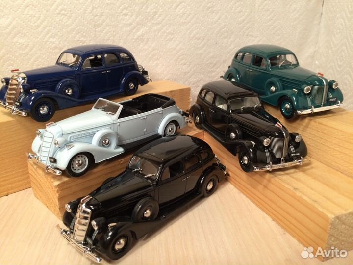 Газ 14 Чайка и др. правительственные 1/43