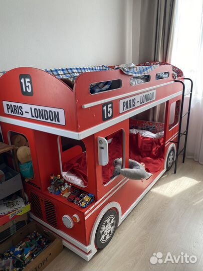 Двухъярусная кровать автобус Лондон