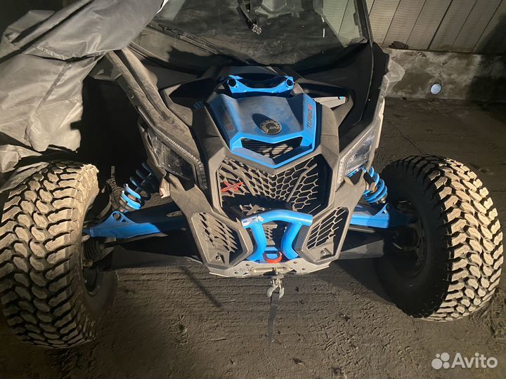 Продам снегоболотоход CAN-AM maverick X RC turbo R