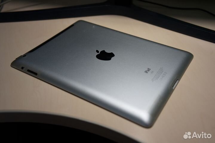 Планшет Apple iPad 3 64Gb Wi-Fi+3G